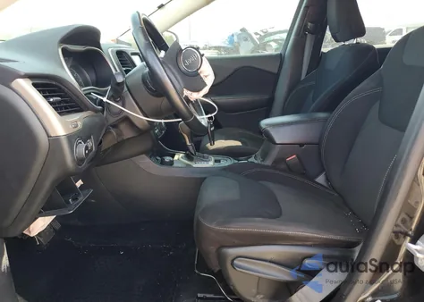 2015 Jeep Cherokee Latitude z USA, uszkodzony, nr VIN 1C4PJMCS3FW665884